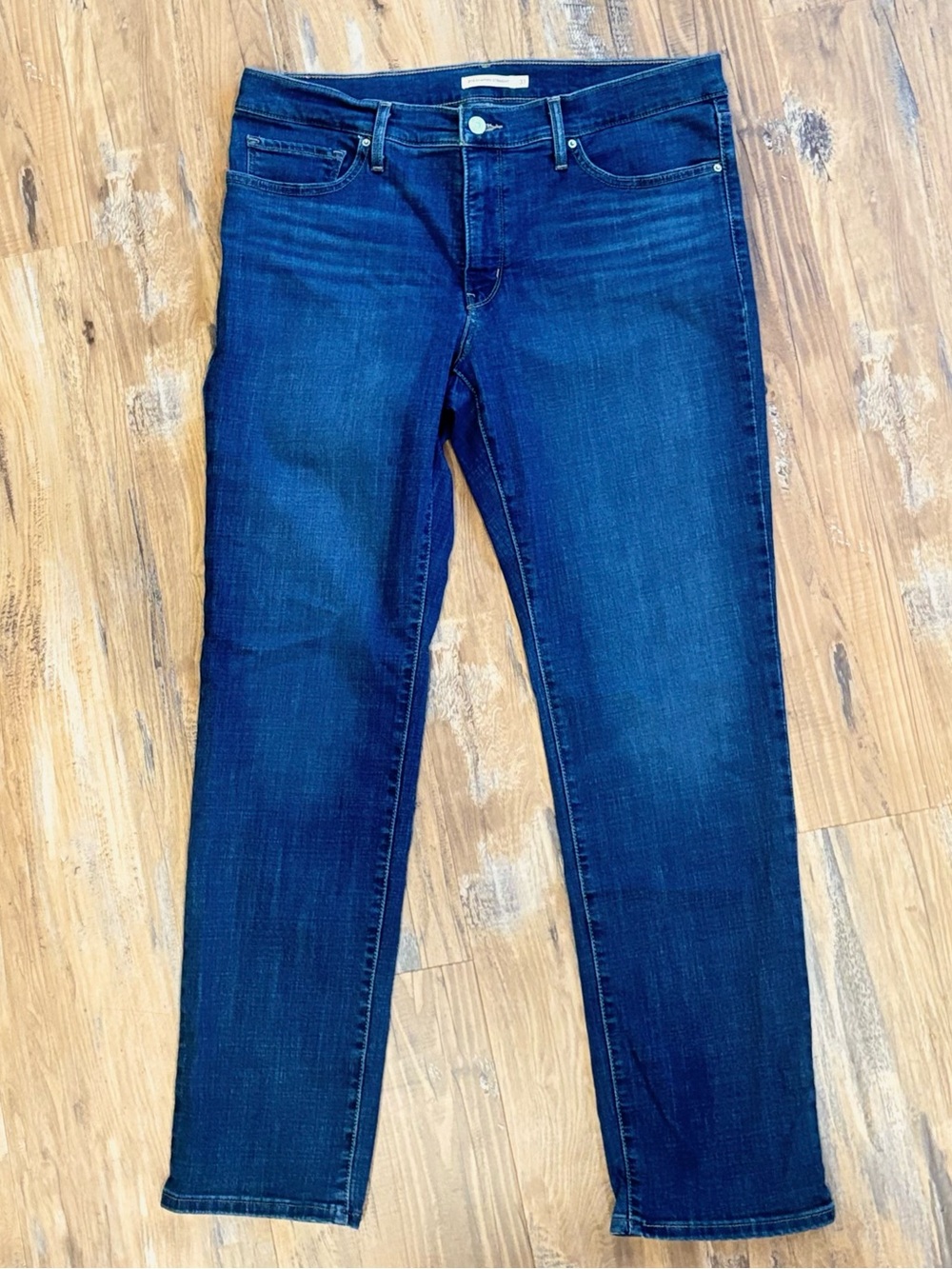 Levi’s 314 Shaping Straight Jeans 33x32 Medium/Dark Wash Stretch Denim Mid Rise - Picture 4 of 13